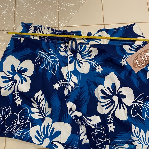 Kids Hawaiian print shorts for sale! Size 13. Brand new! - Picture 4 of 9